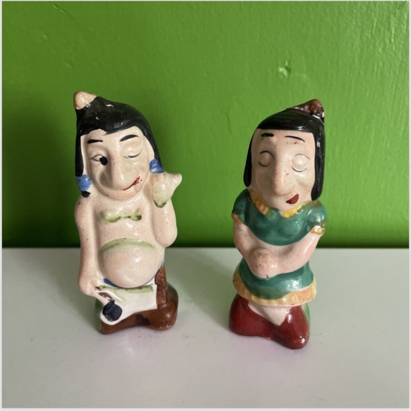 Vtg Native American Indian Chief Salt & Pepper Shaker Set ceramic figure Japan - Picture 1 of 5